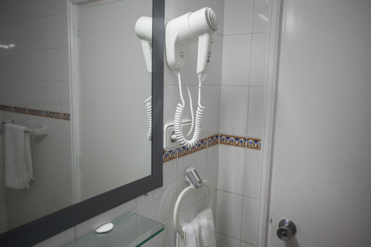 Hostal Los Pinos Es Canar  Ngoại thất bức ảnh