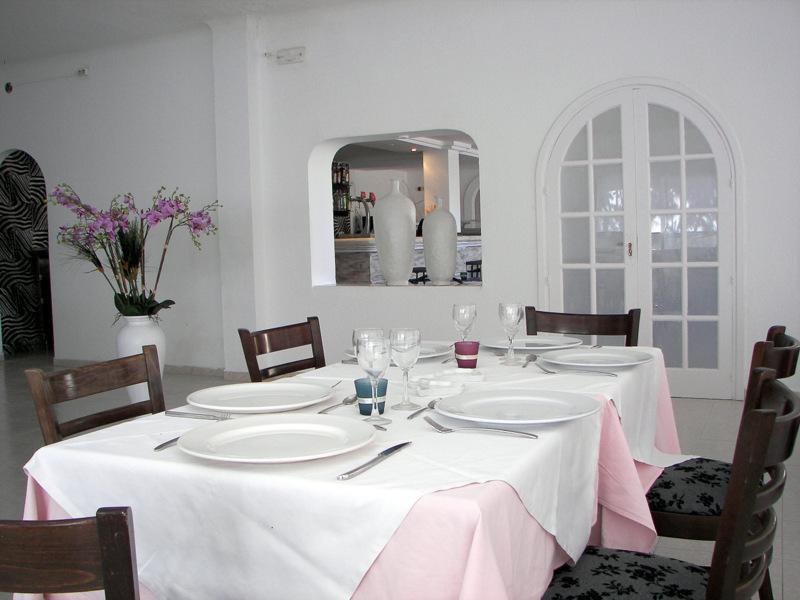 Hostal Los Pinos Es Canar  Nhà hàng bức ảnh