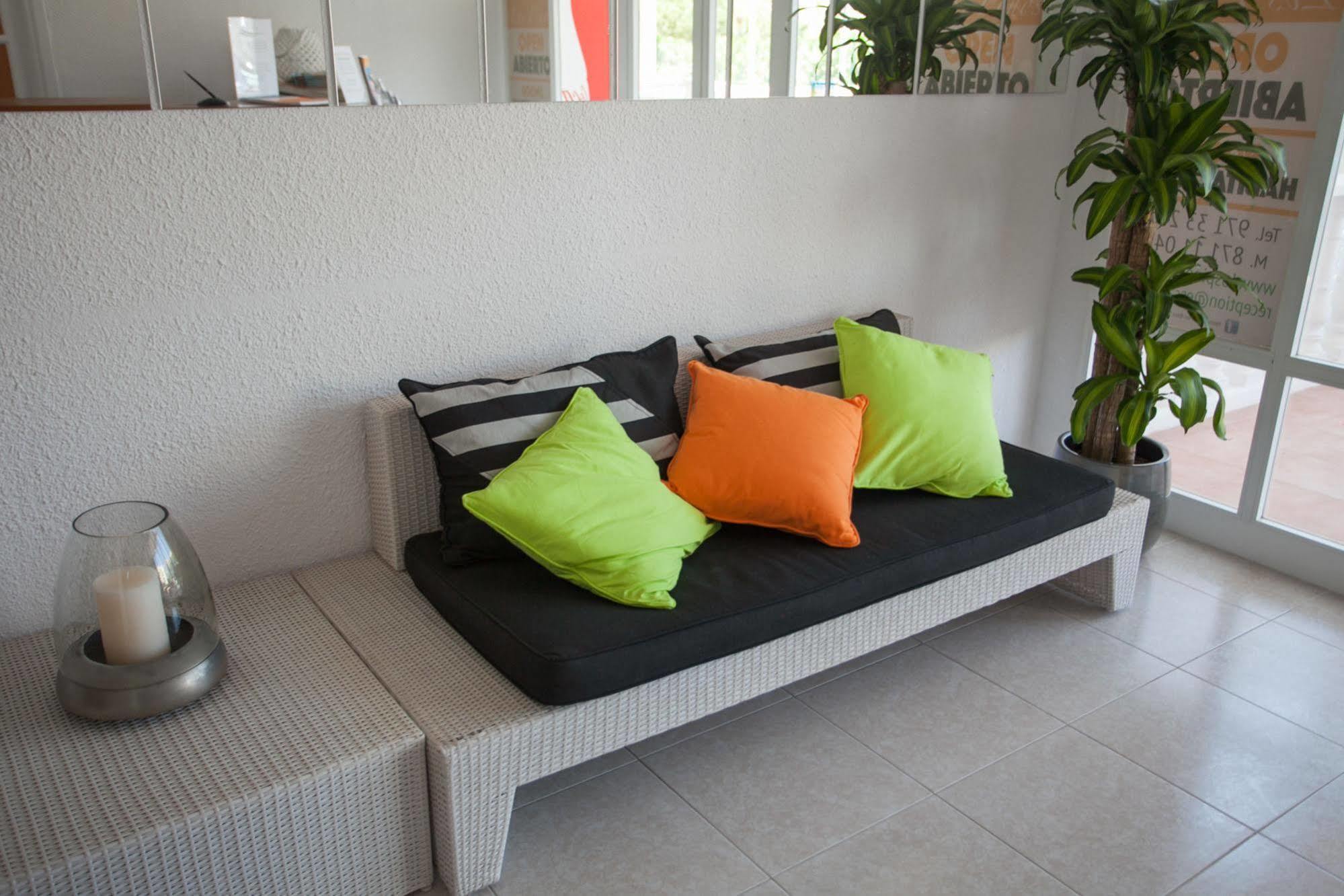 Hostal Los Pinos Es Canar  Ngoại thất bức ảnh